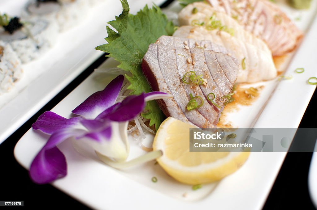 Peixe cru fatias de sashimi - Foto de stock de Alimentação Saudável royalty-free