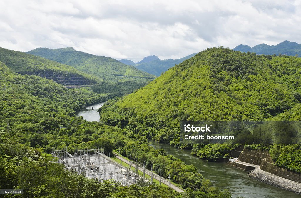 Panoramica di Srinakarin Dam, Tailandia - Foto stock royalty-free di Ambientazione esterna