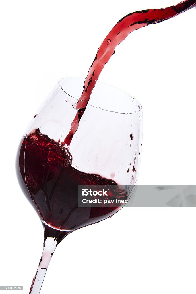 Versare il vino rosso - Foto stock royalty-free di Alchol