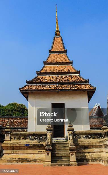 Padiglione Dello Stile Thailandese Parco Storico A Ayutthaya In Tailandia - Fotografie stock e altre immagini di Arrangiare