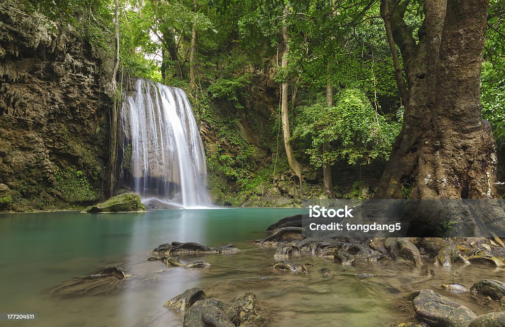 Cataratas de Erawan nível 3. - Foto de stock de Cascata royalty-free