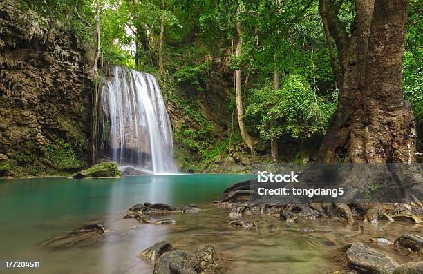 Foto de Cataratas De Erawan Nível 3 e mais fotos de stock de Cascata - Cascata, Estação do ano, Estrada da vida