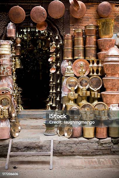 금관 구리 공예제품 카트만두 남동쪽 네팔 0명에 대한 스톡 사진 및 기타 이미지 - 0명, 개체 그룹, 공예