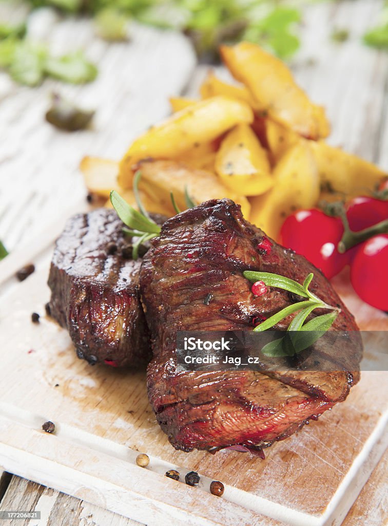 steaks de bœuf - Photo de Aliment libre de droits