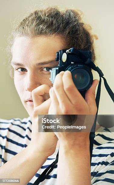 Foto de Em Foco e mais fotos de stock de 20 Anos - 20 Anos, 20-24 Anos, Adulto