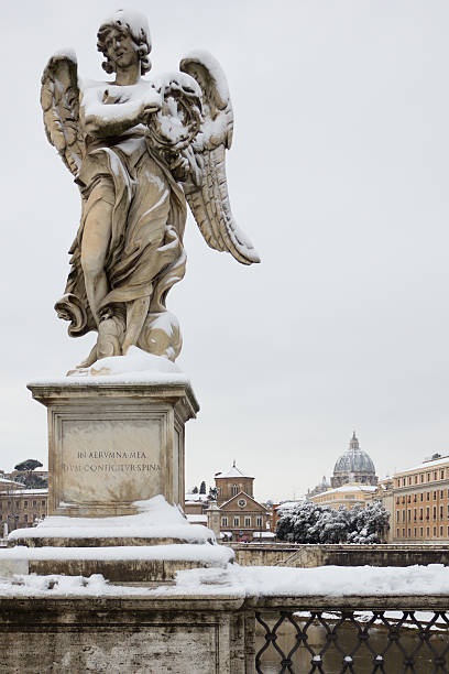 istock Angel with thorn crown on Sant Angelo Bridge, Rome (Italy). 177227153