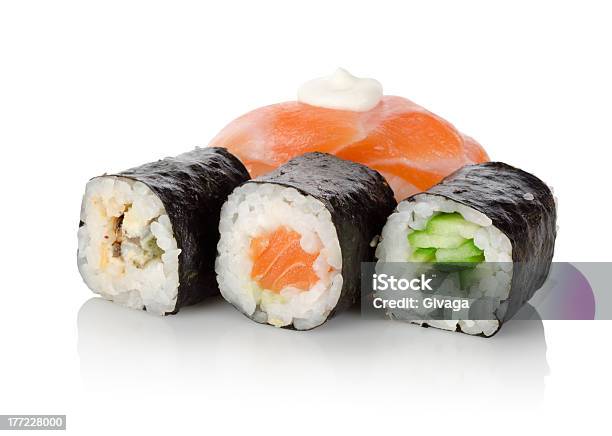 E Rolos De Sushi - Fotografias de stock e mais imagens de Alimentação Saudável - Alimentação Saudável, Anguillidae, Arroz Branco