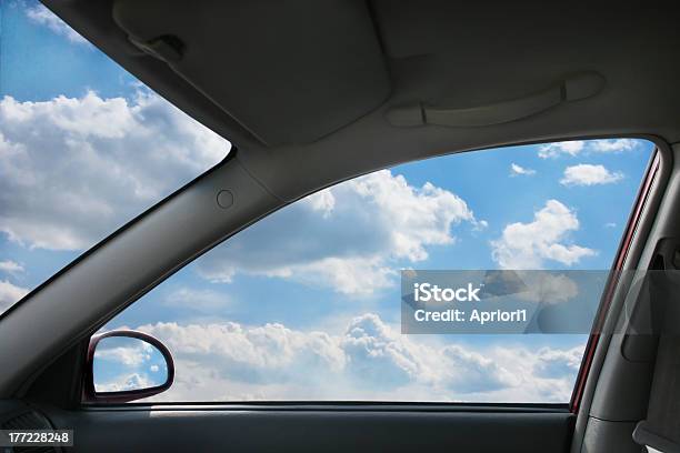 風景の車の窓の後ろ - 自動車のストックフォトや画像を多数ご用意 - 自動車, 窓, 横からの視点