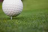 golfball-auf-tee.jpg?b=1&s=170x170&k=20&c=7z1LyRxr0Cl8fUFTIh8QZOU7mAm4hWGDdZBtCLTD_TM=