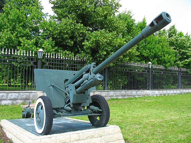 istock Old anti-tank cannon gun monument 177234345