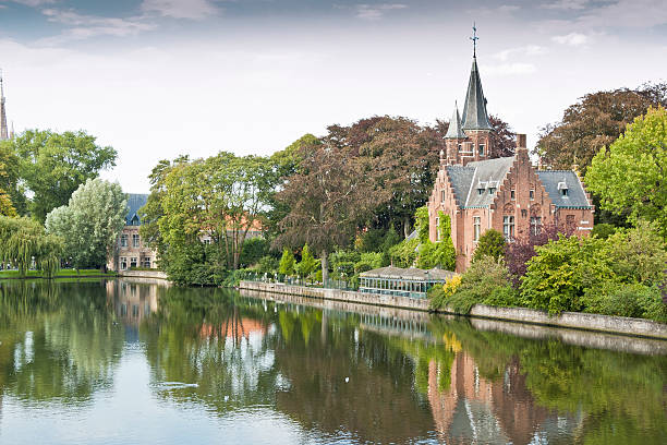 istock The Minnewater, Brugges 177236754