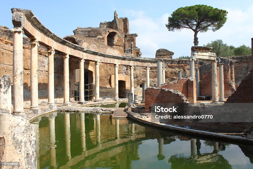Villa Adriana perto de Roma - Royalty-free Antigo Foto de stock