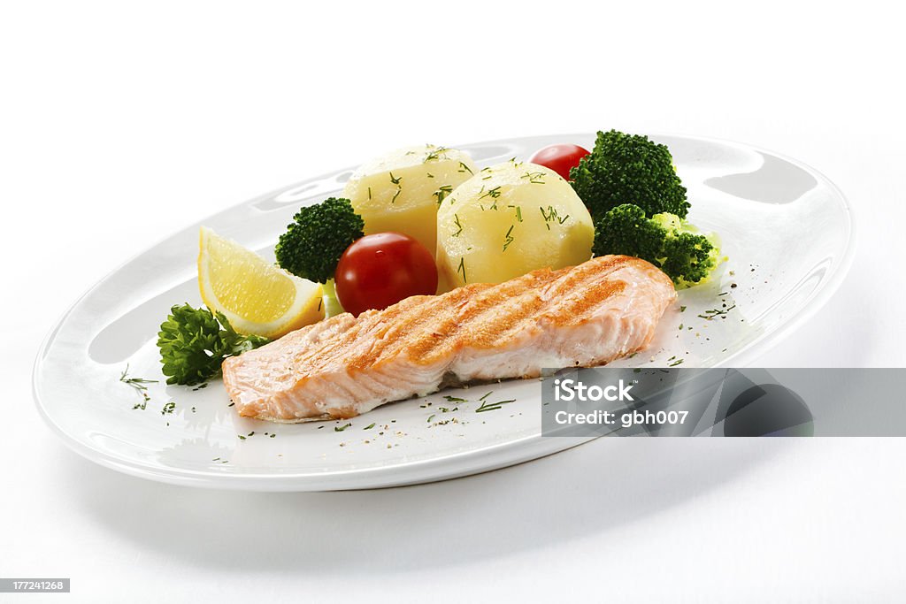 Salmão assado e produtos hortícolas - Royalty-free Alimentação Não-saudável Foto de stock