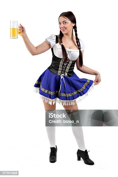 Баварский Пивной Девочка — стоковые фотографии и другие картинки Алкоголь - напиток - Алкоголь - напиток, Бавария, Бар - питейное заведение