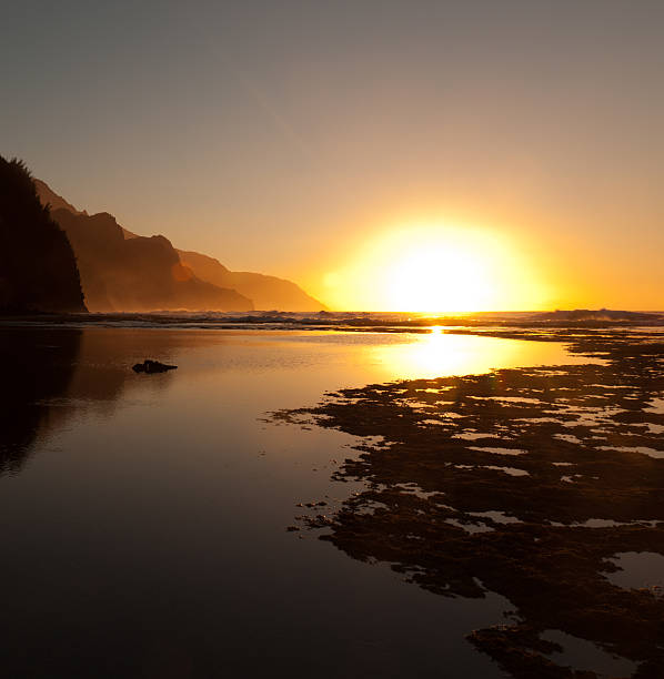 istock Misty sunset on Na Pali coastline 177241765