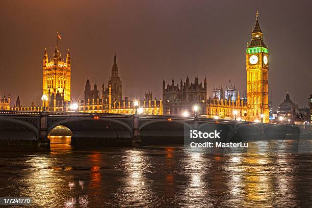 Il Big Ben A Notte Londra Regno Unito - Fotografie stock e altre immagini di Architettura - Architettura, Big Ben, Capitali internazionali