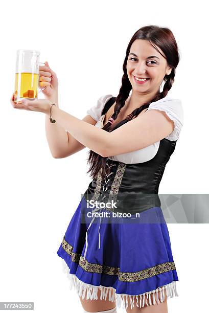 Foto de Garota De Cerveja Da Baviera e mais fotos de stock de Adulto - Adulto, Alemanha, Arte, Cultura e Espetáculo
