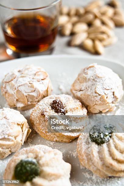 Foto de Amêndoas E Biscoitos Sicilianos e mais fotos de stock de Biscoito - Biscoito, Sicília, Amêndoa