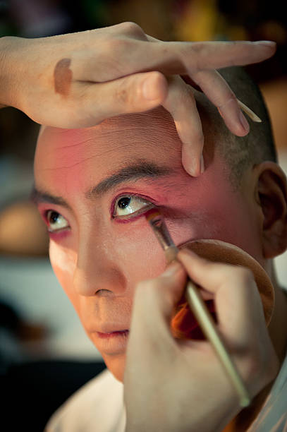 Beijing opera "Beijing opera actor, in the dressing room" chinese opera makeup stock pictures, royalty-free photos & images