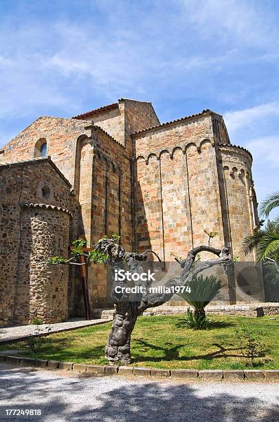 Santuario De Santa Maria Danglona Tursi Basilicata Italia Foto de stock y más banco de imágenes de Acontecimientos en las noticias