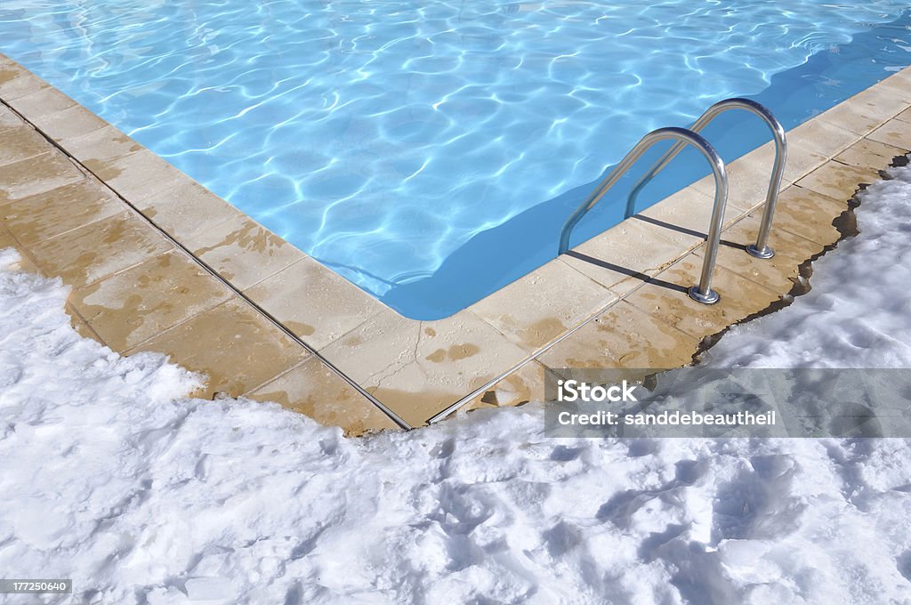 outdoor pool in winter - Royalty-free Zwembad Stockfoto