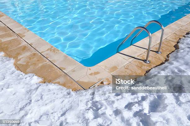 Outdoor Pool In Winter Stockfoto en meer beelden van Zwembad - Zwembad, Winter, Sneeuw