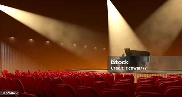 Flügel Auf Der Bühne Stockfoto und mehr Bilder von Klavier - Klavier, Bühne, Konzertflügel