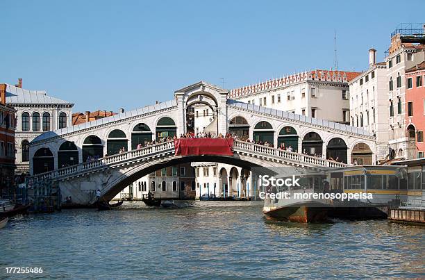 Ponte Di Rialto W Wenecji Włochy - zdjęcia stockowe i więcej obrazów Bez ludzi - Bez ludzi, Europa - Lokalizacja geograficzna, Europa Zachodnia