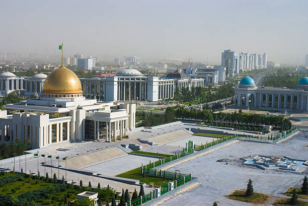 presidente palace di ashgabat turkmenistan - ashgabat immagine foto e immagini stock