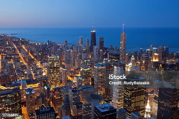 City Of Chicago Stockfoto und mehr Bilder von Chicago - Illinois - Chicago - Illinois, Stadtsilhouette, Nacht