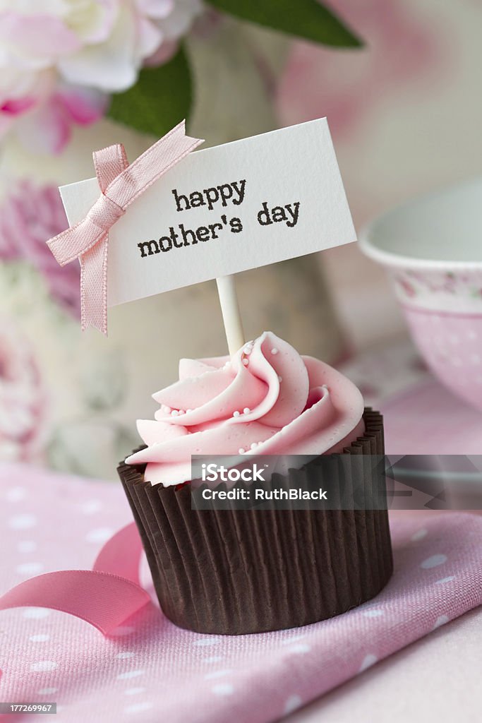 cupcake de Dia das Mães - Foto de stock de Assado no Forno royalty-free