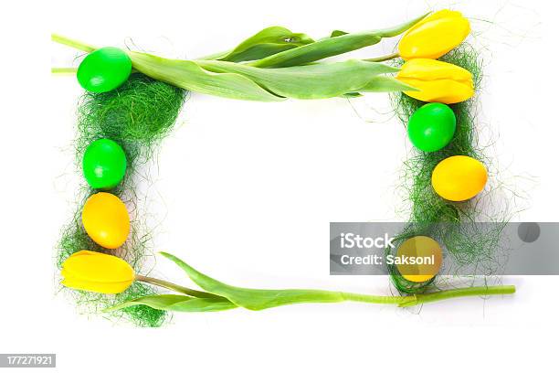 Ovos De Páscoa E Túlipas - Fotografias de stock e mais imagens de Amarelo - Amarelo, Beleza, Cabeça de Flor