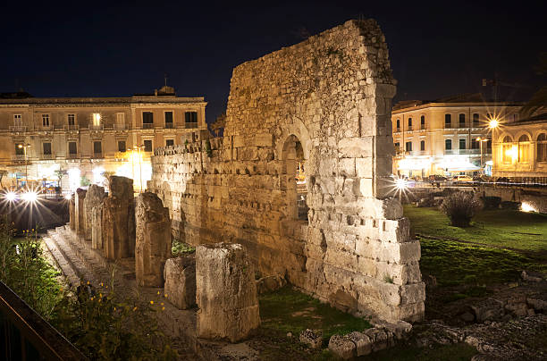istock Ancient Greek Apollo's Temple. 177271922