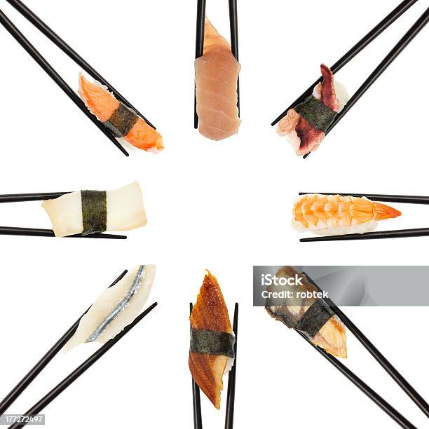 Círculo De Sushi - Fotografias de stock e mais imagens de Alimentação Saudável - Alimentação Saudável, Atum - Peixe, Branco