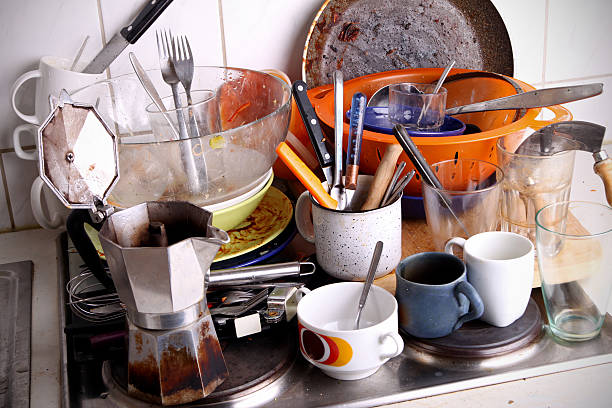 istock dirty dishes waiting for the flatmate 177273848
