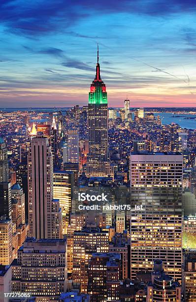 La Ciudad De Nueva York Manhattan Skyline Vista Aérea Foto de stock y más banco de imágenes de Ciudad de Nueva York