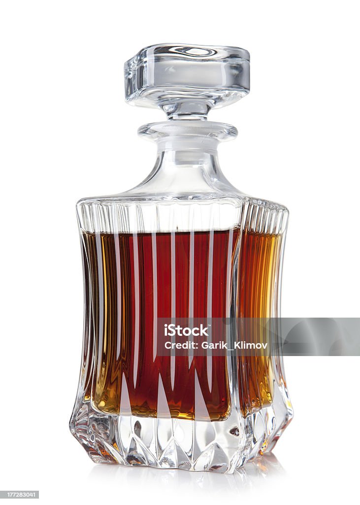 Carafe de cognac sur un blanc - Photo de Alcool libre de droits