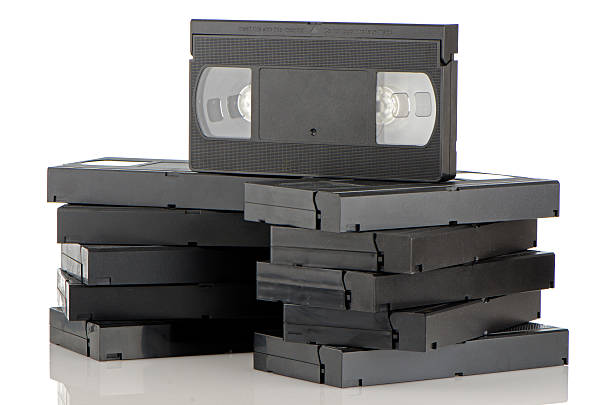 pilha de vídeo - video cassette tape imagens e fotografias de stock
