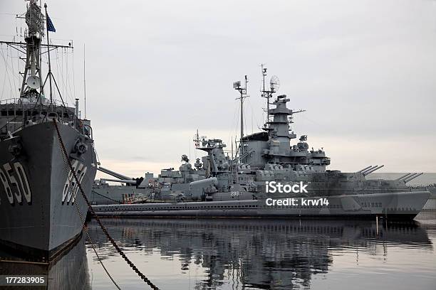 Battleships Del Acorazado Cove Foto de stock y más banco de imágenes de Segunda Guerra Mundial - Segunda Guerra Mundial, Marina norteamericana, Armada