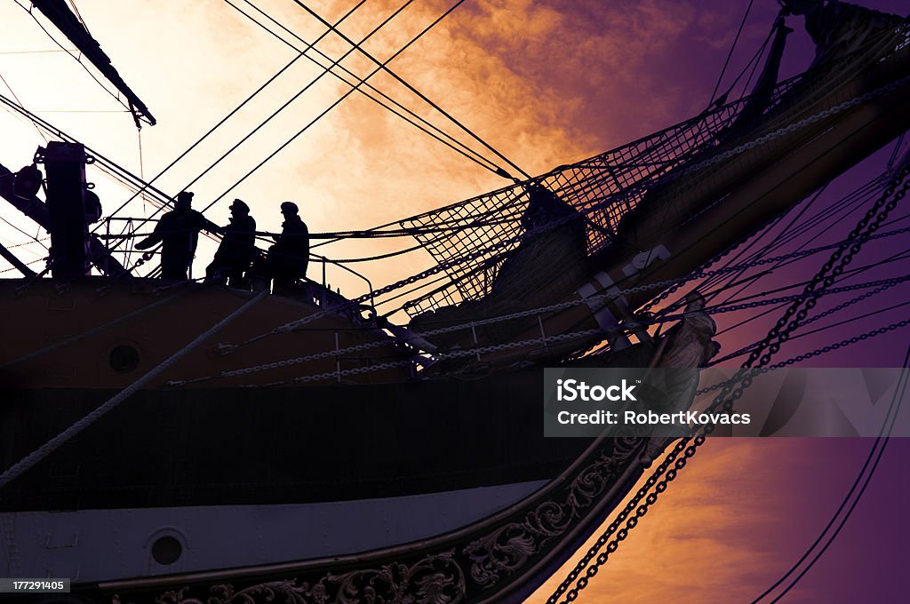 Landing at tarde al atardecer - Foto de stock de Goleta - Barco de vela libre de derechos