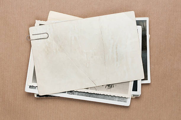 istock old, blank picture on gray cardboard background 177292018
