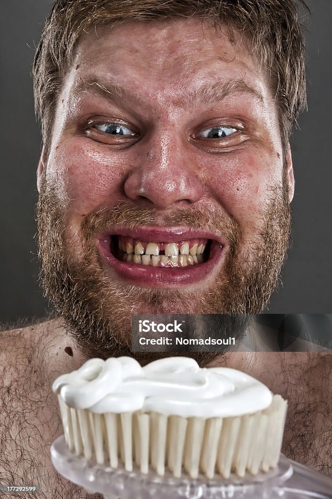 Brutto Lavarsi i denti - Foto stock royalty-free di Eccentrico
