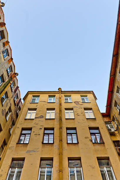 istock Court yard-well 177293035