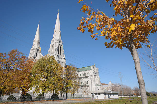istock St-Anne-de-Beaupre basilica 177293305