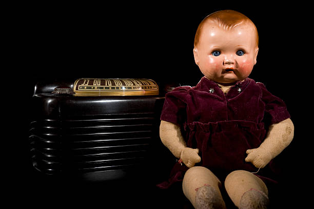 istock Vintage doll and radio 177293687