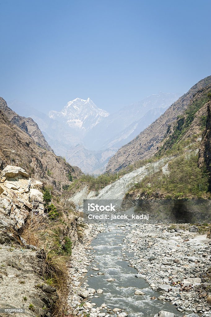 Montanhas do Himalaia em dia quente - Foto de stock de Adversidade royalty-free