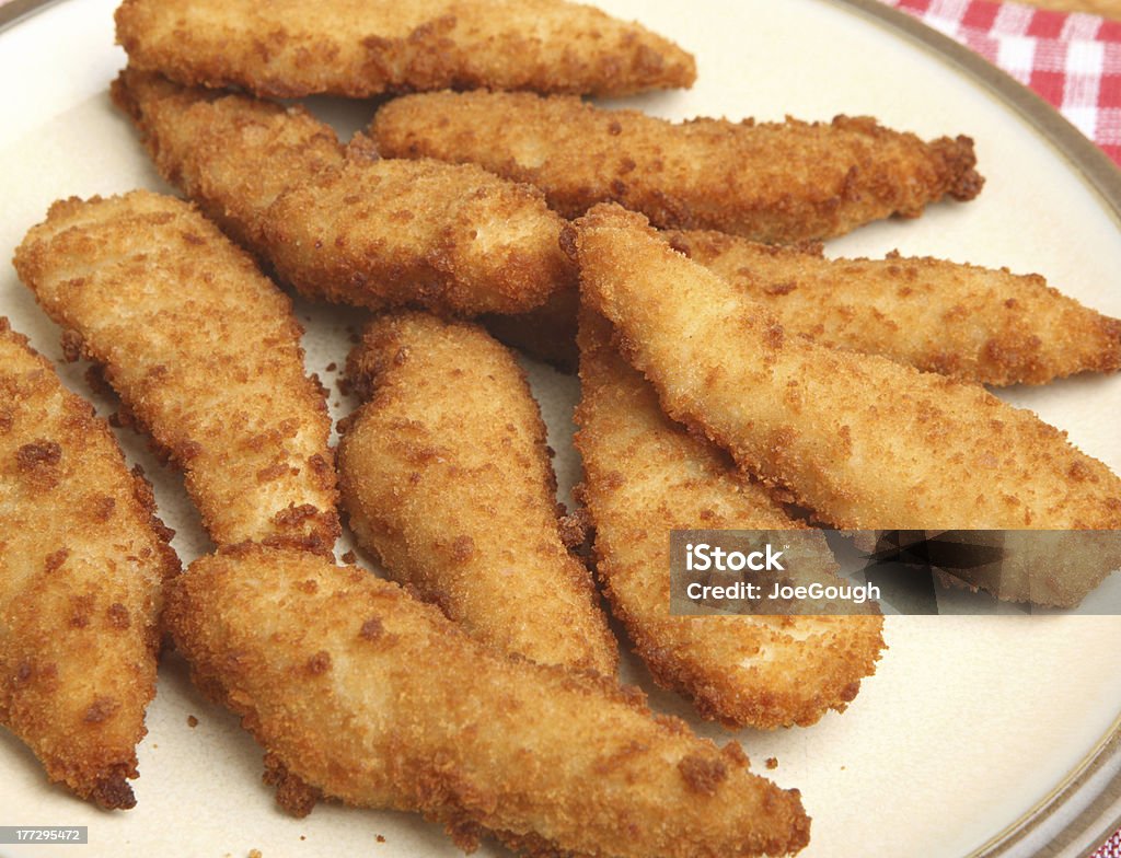 Nuggets de frango ou Goujons - Foto de stock de Frango à Milanesa royalty-free