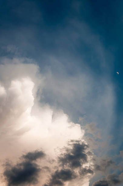 Nuvens dramáticas - fotografia de stock