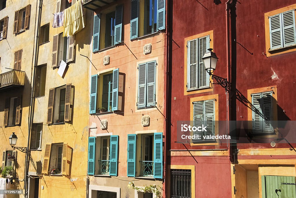 Farbenfrohe Gebäude in der Altstadt Nizza, Frankreich - Lizenzfrei Nizza Stock-Foto