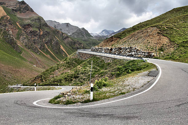 istock Switzerland - Swiss Alps 177298475